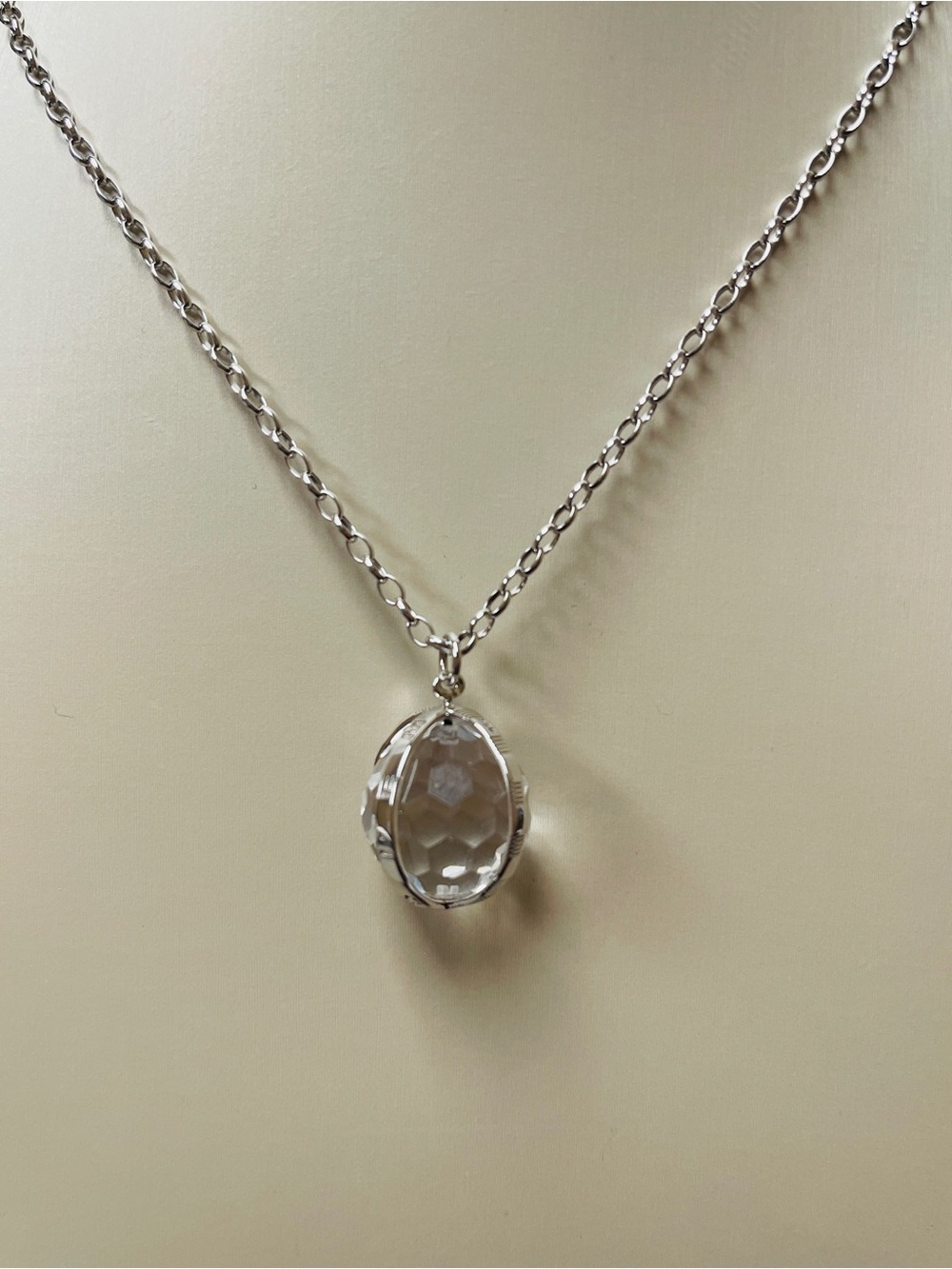 NWOT Monica Rich Kosann Large “Carpe Diem” Necklace